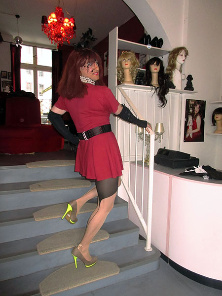 Mehr über den Artikel erfahren Janine mag schöne Strümpfe